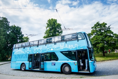 autobusem piętrowym do zoo